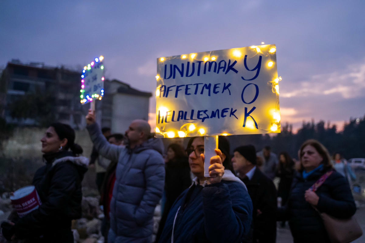 6 Şubat depremlerinde ölenler anılıyor: "Helalleşmek yok"
